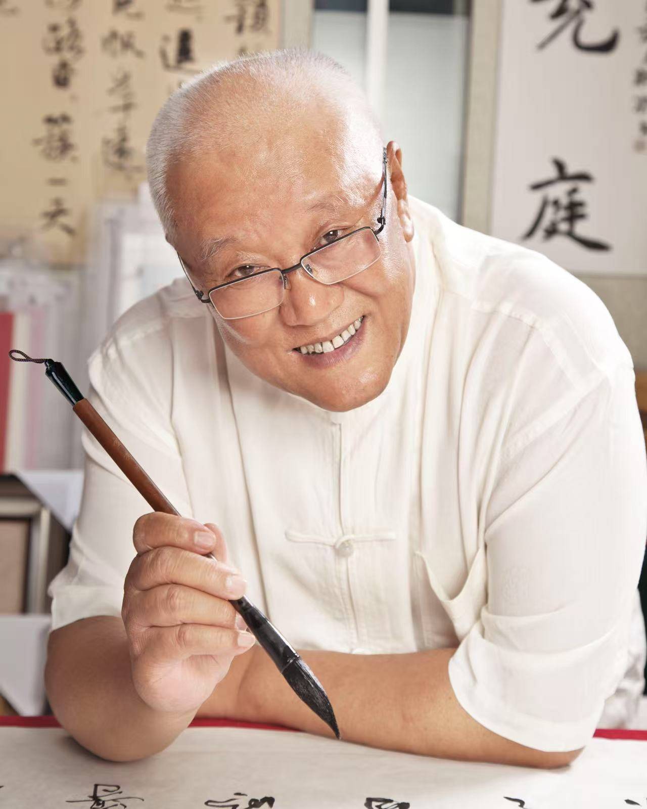 笔底云烟成绝响：追怀书法家杨再春