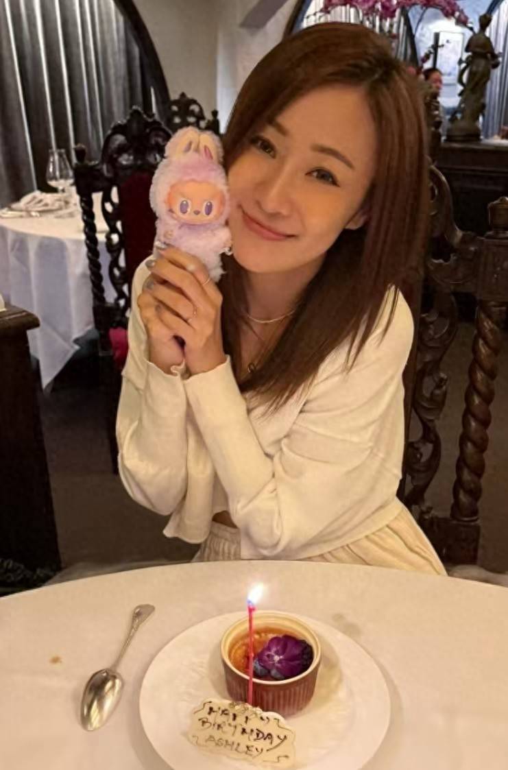 画面冲击！前TVB花旦床上拍片更特写下体，曾陷偷食风波事业受损