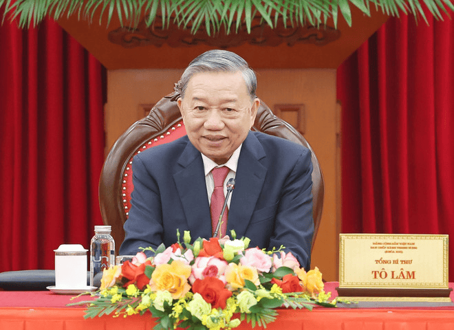 美媒曝美越关税没谈成 特朗普最后关头翻倍税率