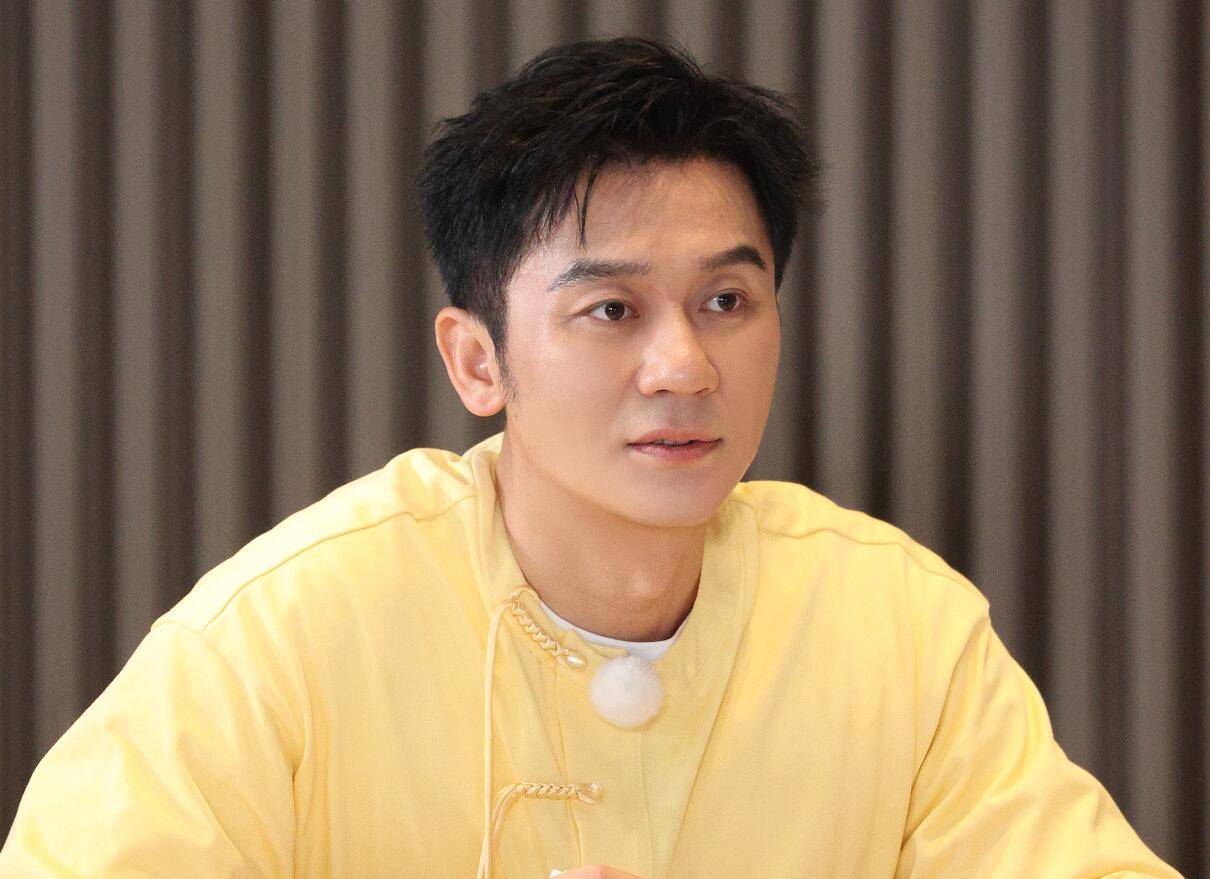 原创            周深真不能封神，要是没有郑恺的“神助攻”