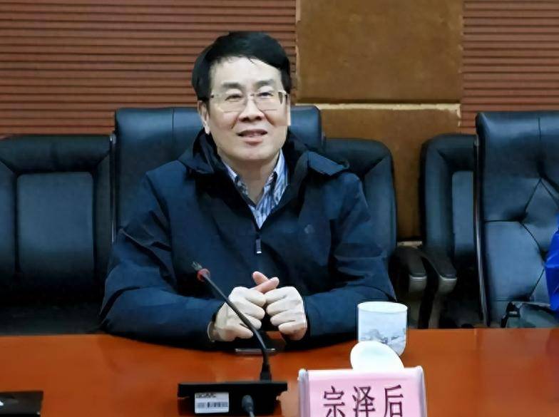 原创            都是豪门女继承人，把宗馥莉和何超琼放在一起，差别就出来了