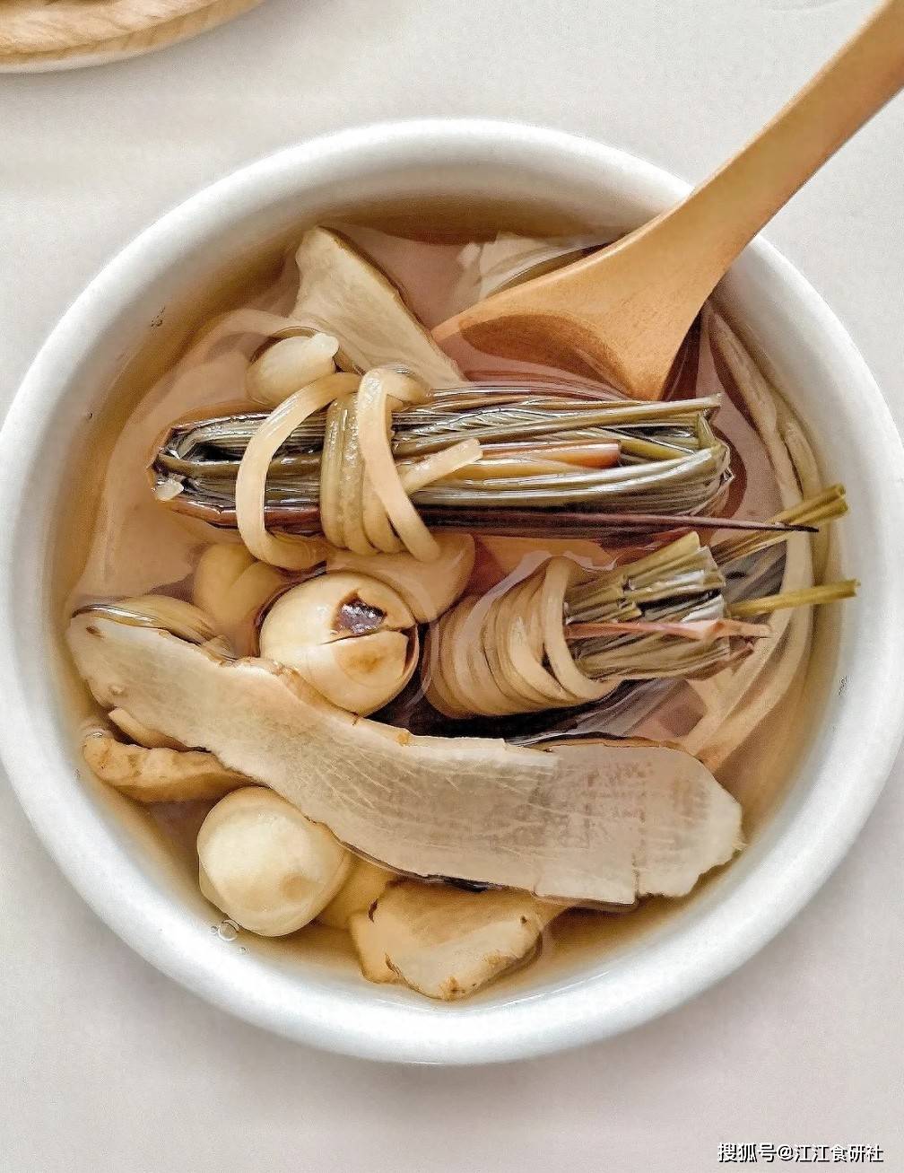 原创            三伏天要来了，这3种食材煮水喝，津液足了，出汗少了，内热没了