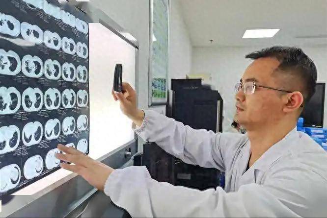 肺结节患者一口烟都不能吸？医生发现：过一次瘾，4后果承担不起