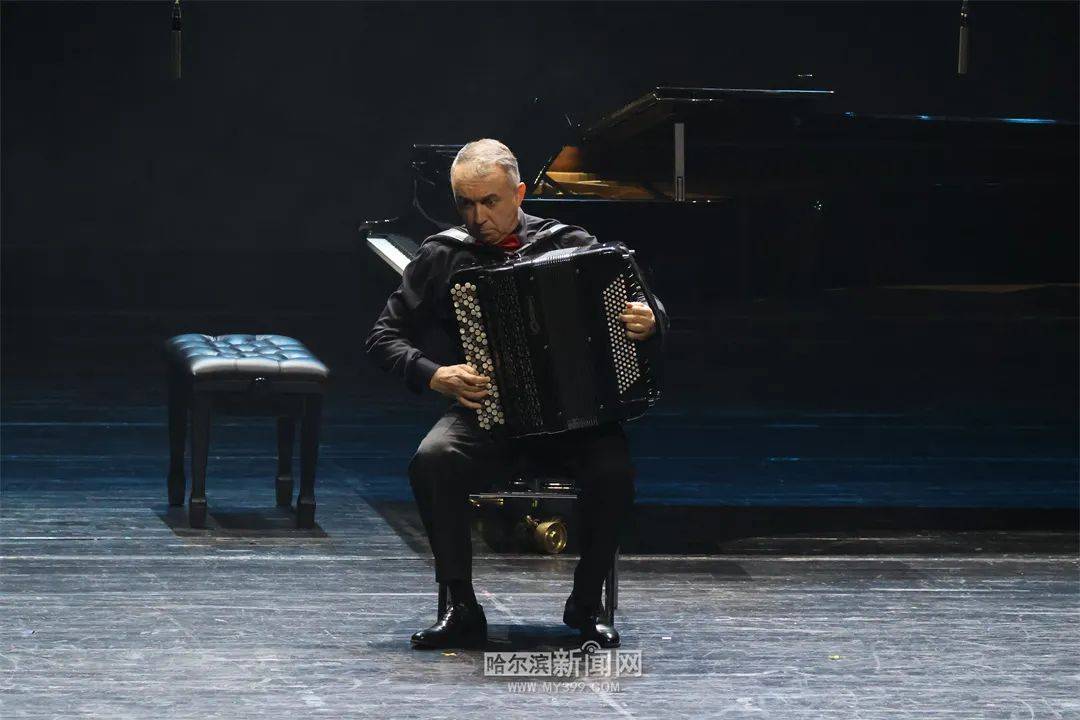 冰城夏夜，手风琴奏响世界和声｜第七届哈尔滨国际手风琴艺术周开幕式侧记