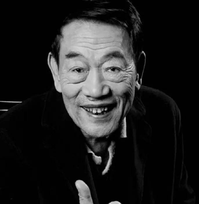 原创            94岁杨少华高温天气被推去剪彩，下午就去世了，家属评论区沦陷