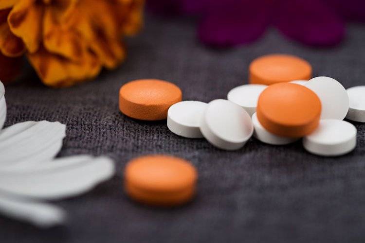 原创            医生发现：那些退休后每天吃一片叶酸的老人，到70岁后会变成这样