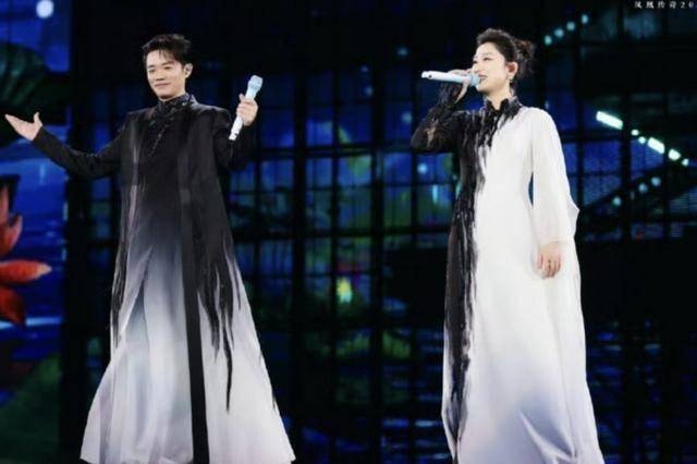 原创            凤凰传奇已连续取消3站演唱会，网友：耳环出结果了吗？