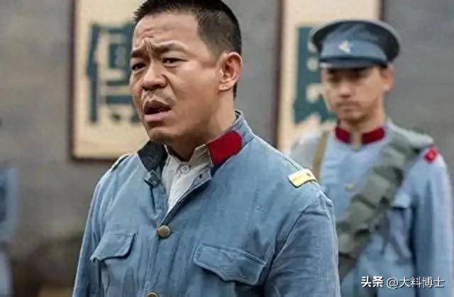 原创            57岁孙浩与父母汉中同框，至今单身，父亲面带愁容，爷俩贼像