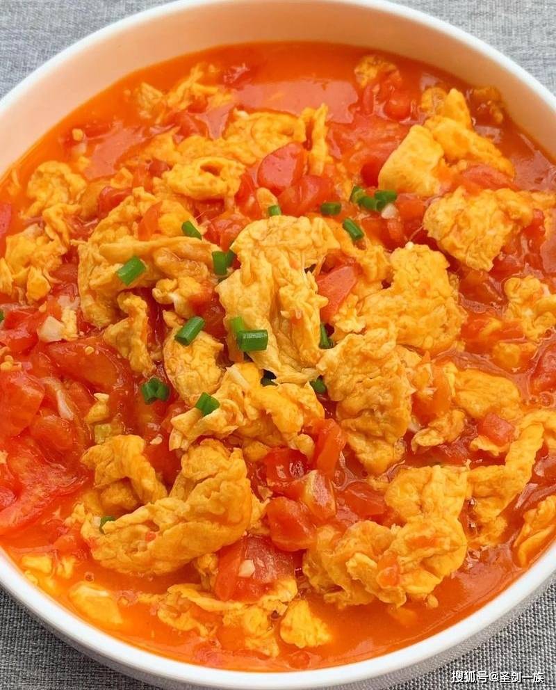 50岁后饮食要讲究！常吃这8种黄金菜，血管干净人年轻，医生都夸