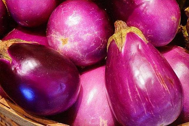 茄子再次成关注焦点？医生表示：甲状腺患者吃茄子时，多留意5点