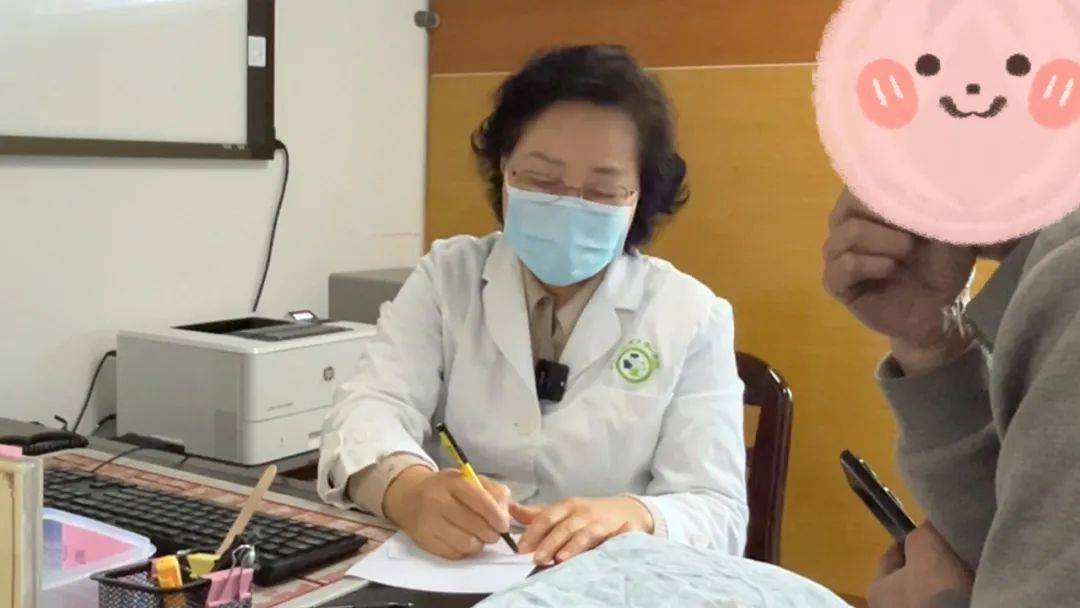 原创            每天走一万步，血糖不降反升？杨小红主任：这4个“运动陷阱”，糖友们需特别注意！
