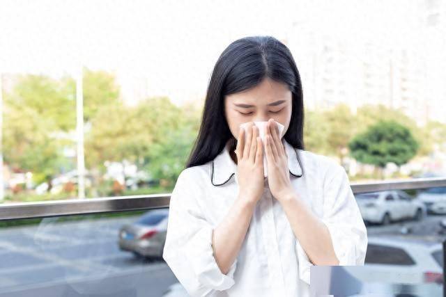 人体自带“排毒调节器”：打喷嚏、放屁、出汗，每个都是健康信号