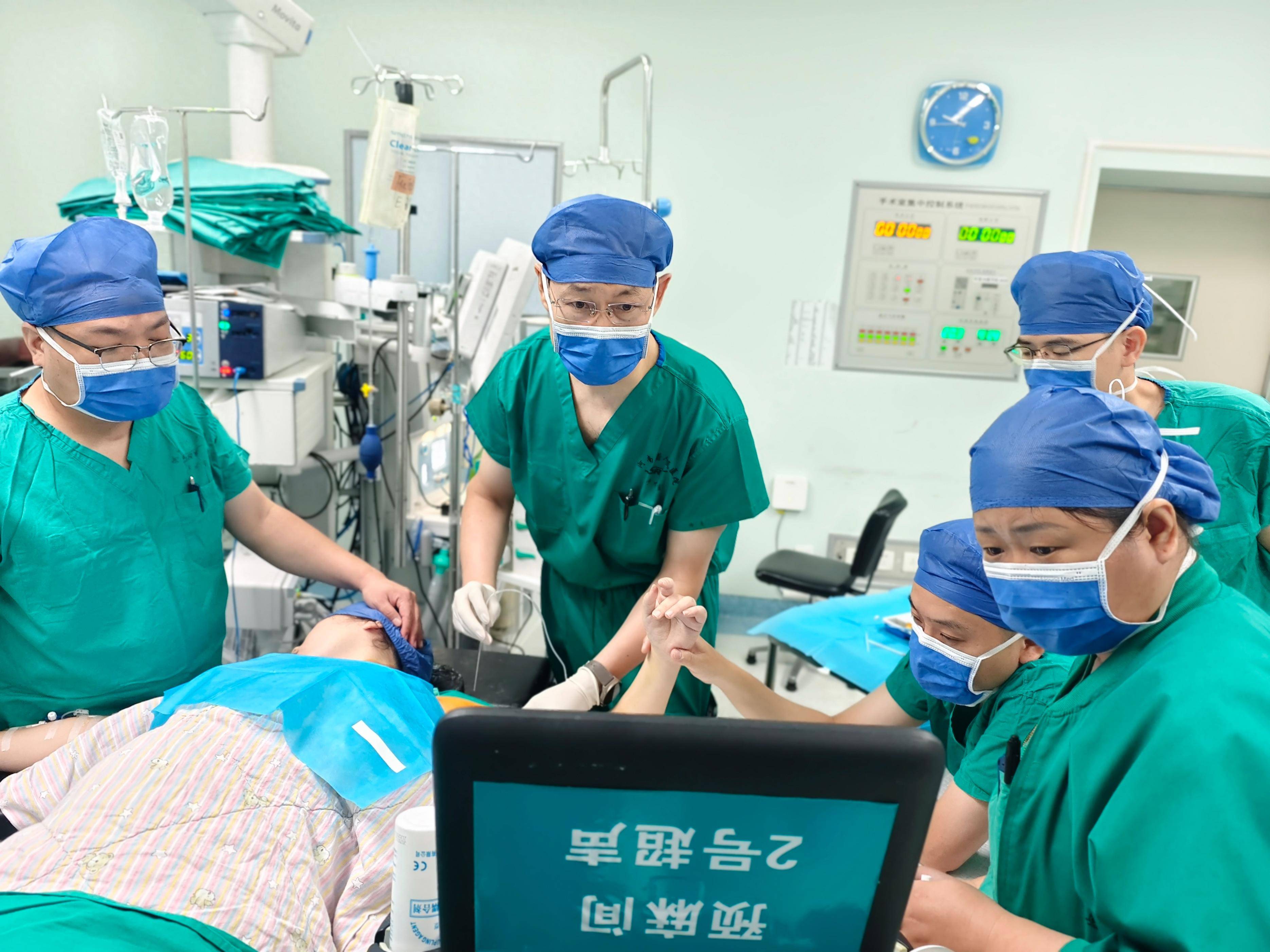 孕36周准妈妈骨折，省医毫米级手术守护母胎平安