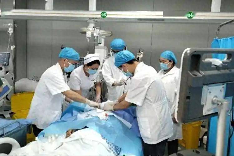 55岁女子因钾过低不幸去世！医生：宁可少吃点主食，也要多吃4物