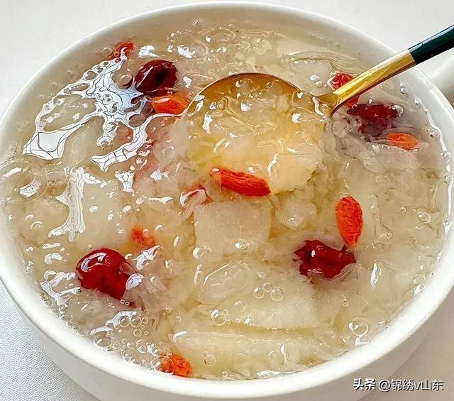 女人养肝，脸上无斑？常吃这8样，养肝抗衰更白净