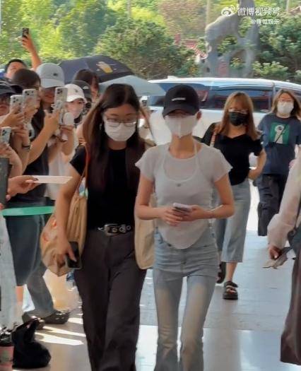 黄杨钿甜复出！现身横店拍戏！