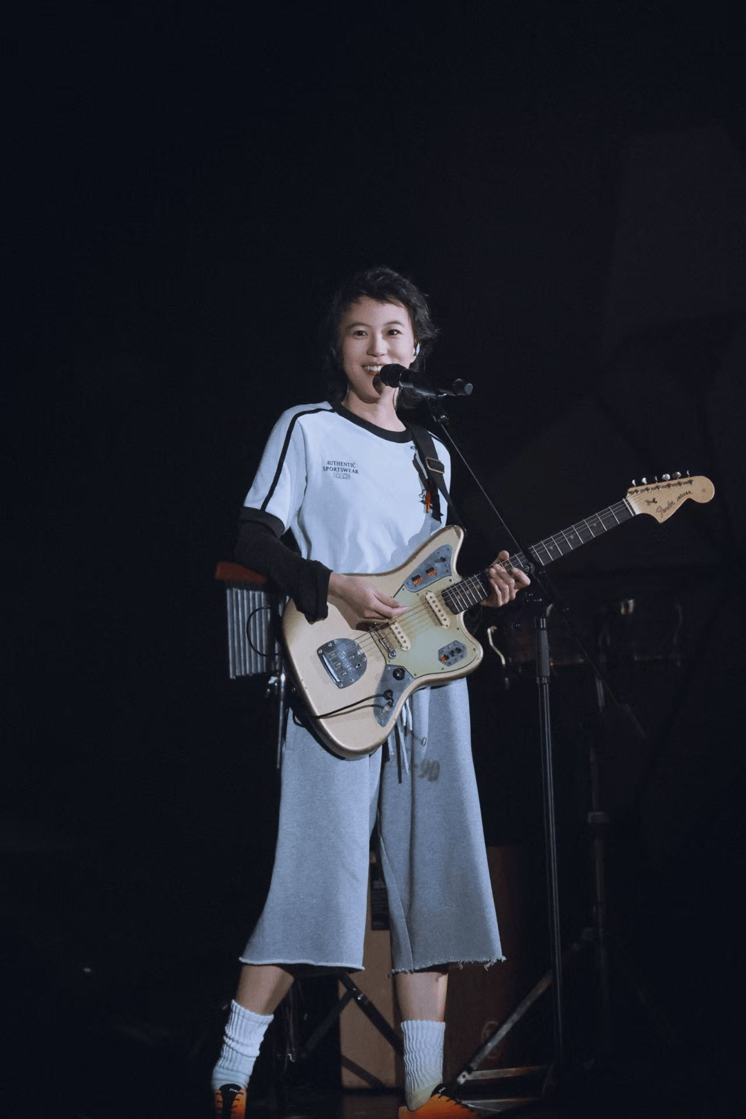 窦靖童2025巡演启程，南京场惊喜献唱“爱之初体验”