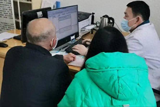红薯大量上市，医生提醒：这4类人最好少吃，吃红薯的禁忌要清楚