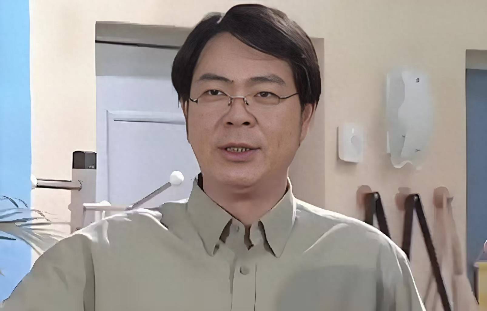 原创            坏消息一个接一个！央视撕下体面后，法院又出手，高亚麟栽了！