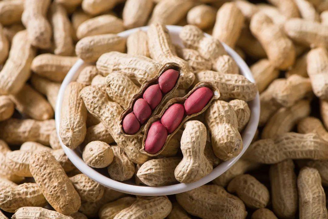 花生脂肪含量高，但为什么健康食谱里总是有它？