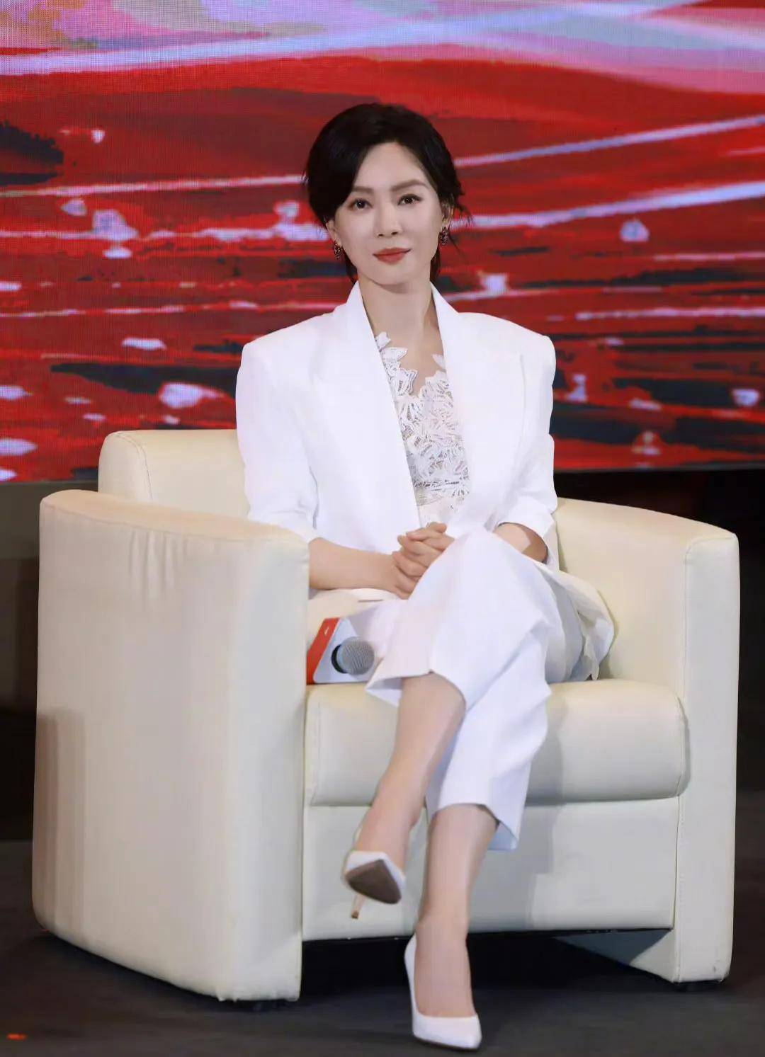 原创            一颗老鼠屎毁了一锅粥？《花少7》遭恶评，这位“女神”担全责