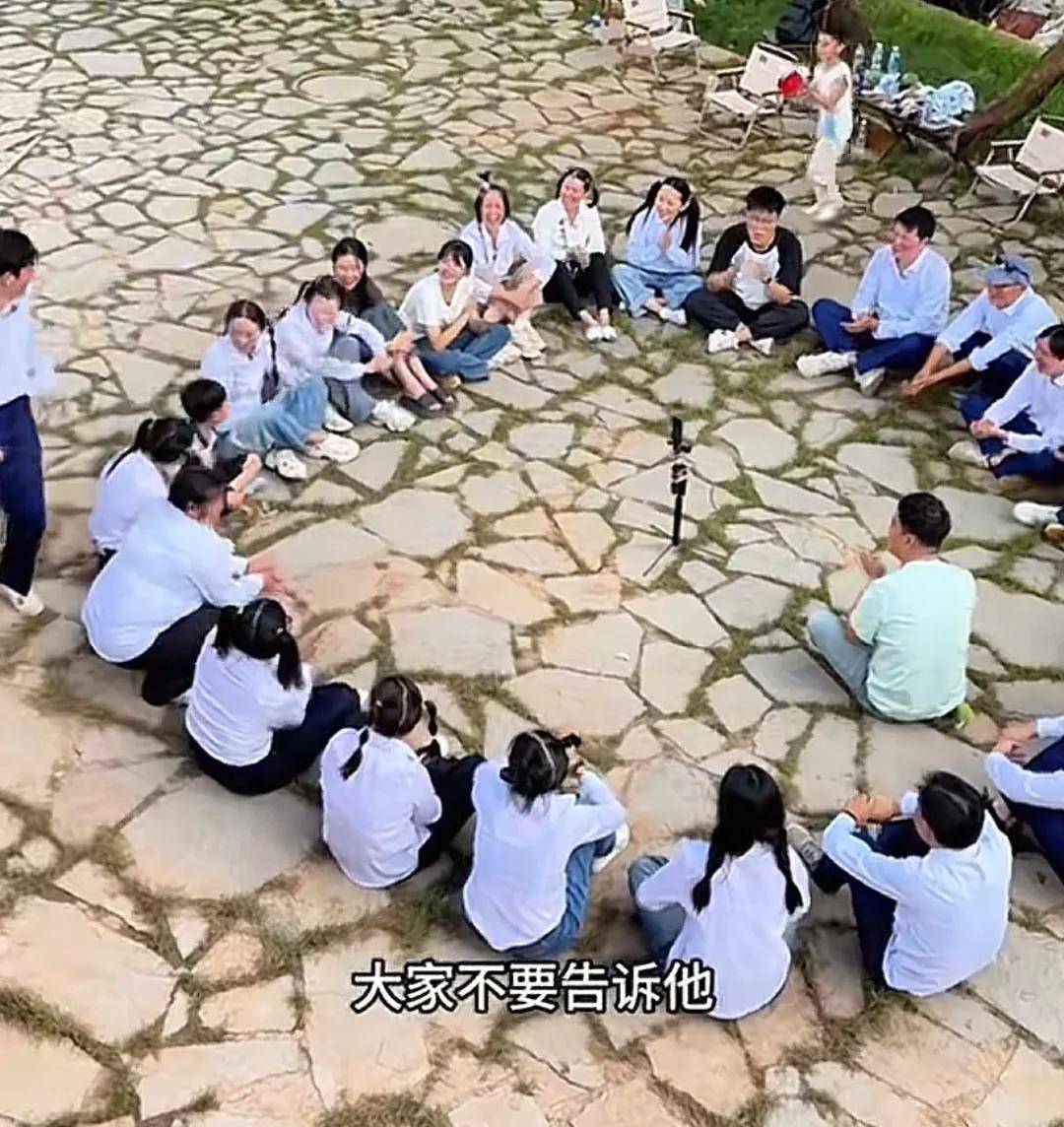 原创            李锐助阵小凤金哥家旅居生活众人玩嗨笑点泪点齐飞流量口碑双丰收