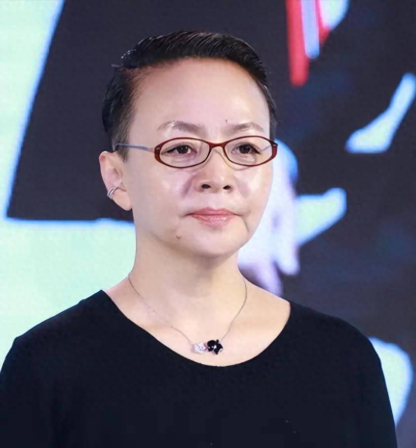 原创            宋丹丹没想到，自己千辛万苦给巴图找的媳妇，竟狠狠“拿捏”了她