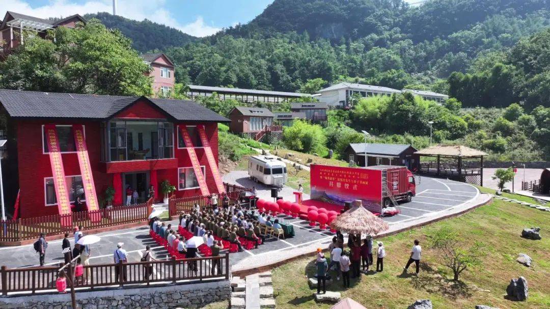 名家赋能，墨染横冲！纪怀昌青少年书法艺术传承工作室暨横冲景区文化艺术中心揭牌