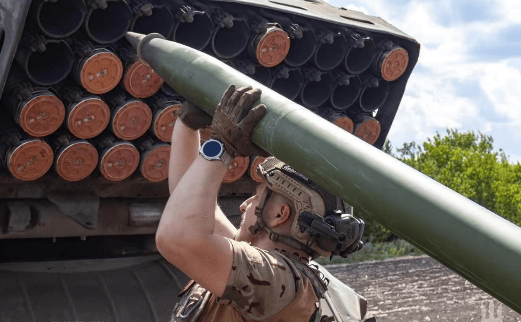 援军2周打不进去，红军城里应外合失败，俄军突击队最后悲壮一战！