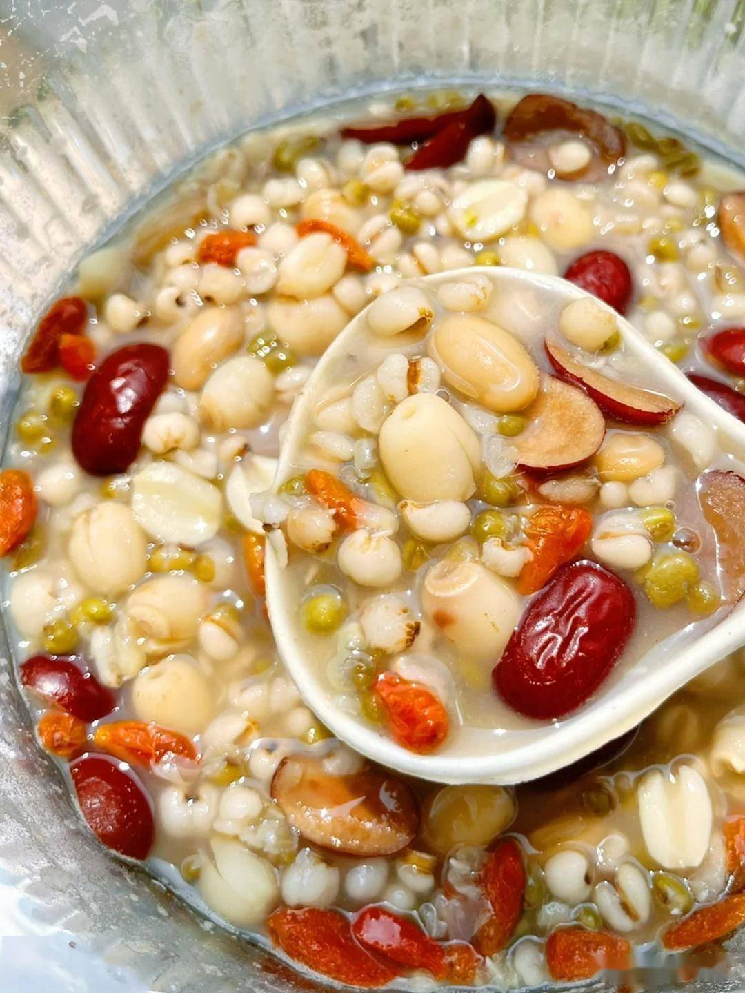 原创            三伏天汗多伤元气！中医：白扁豆+红枣煮粥，连吃3天补气固表