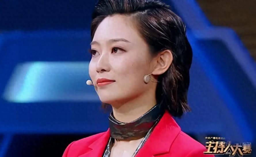 原创            “小董卿”李七月：离开央视9个月之后，她为何“销声匿迹”了？