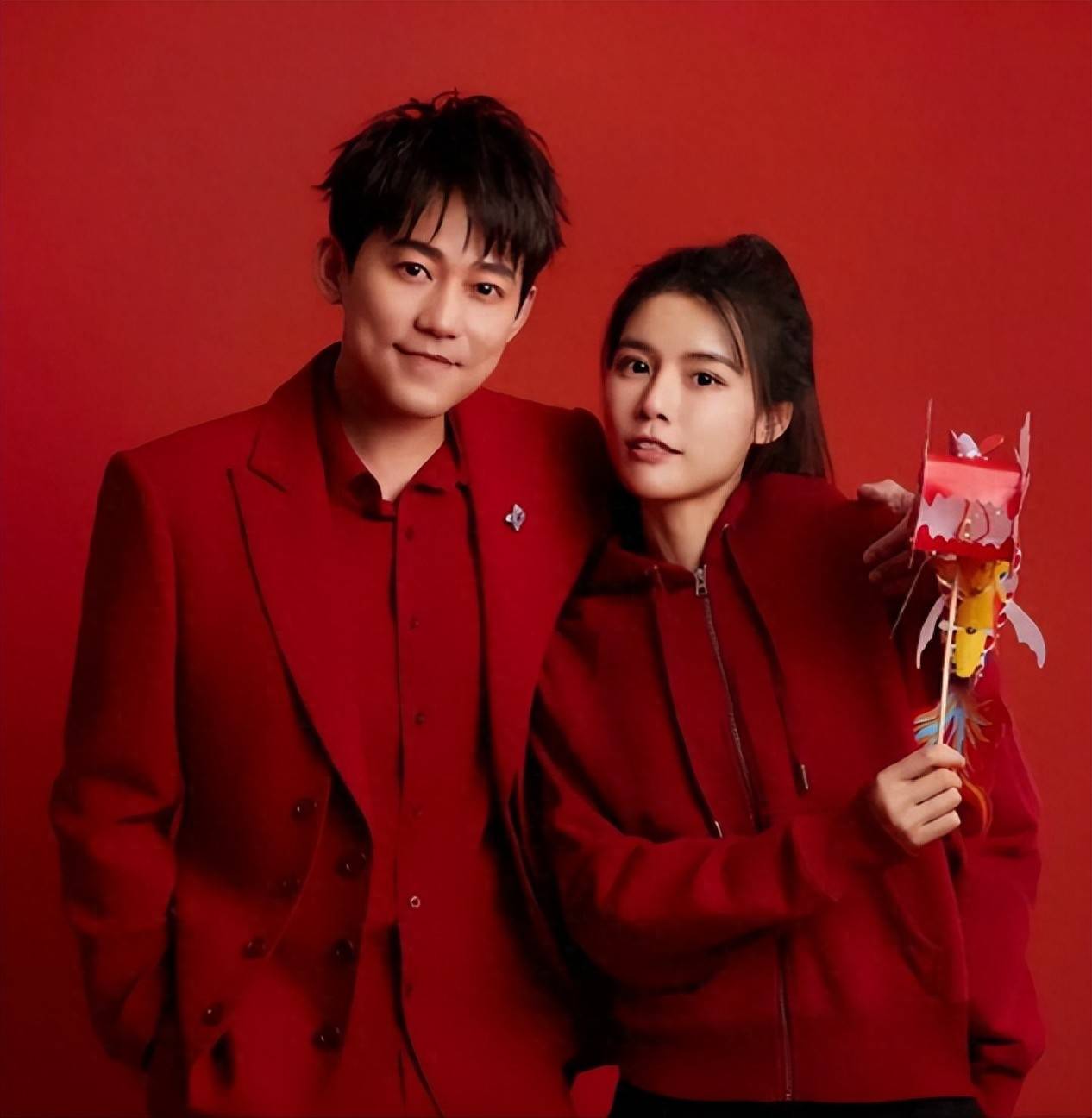 原创            1家6口逛北京大悦城，曾被称快男三少爷的苏醒，如今成人生赢家