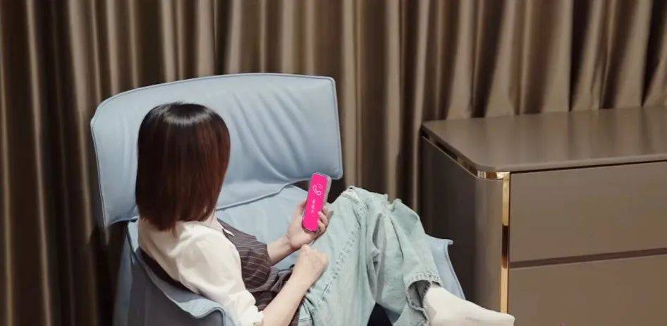 王琳被批与儿子相处“太窒息”，本人回怼网友：你懂爱吗？