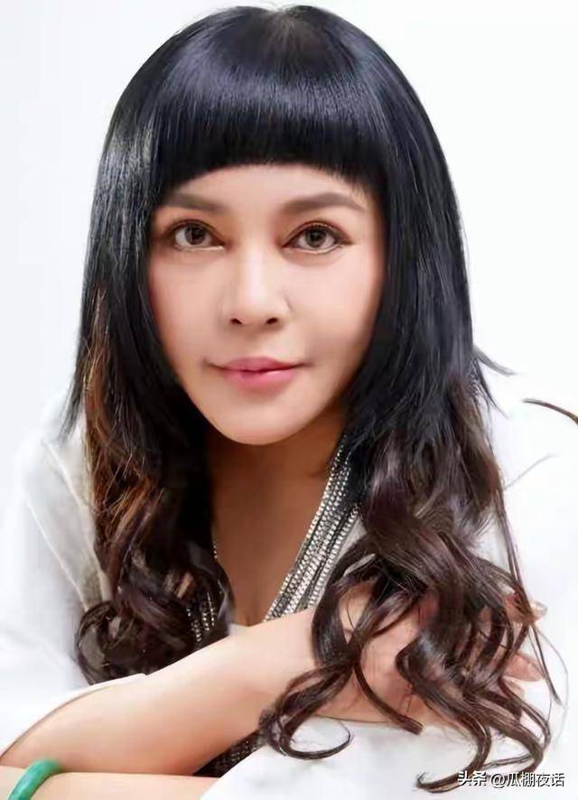 原创            千百惠前夫是院长，儿子是作曲家，临终前才当上奶奶，带遗憾离世