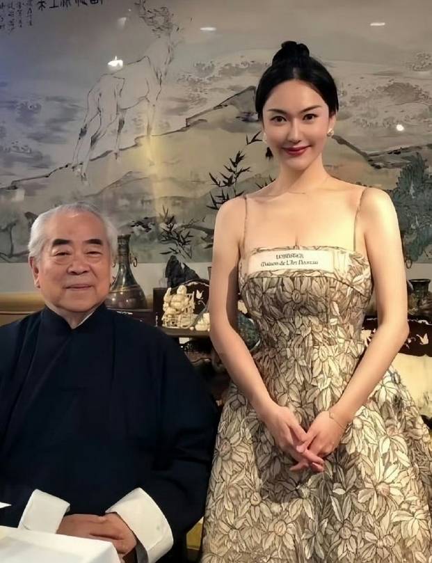 原创            87岁范曾报平安：正闭门写书，变相辟谣失联被卷走20亿传闻