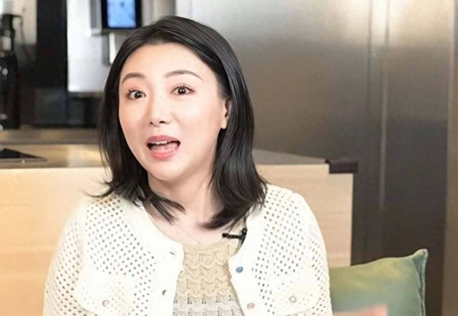 TVB知名女星摆摊卖保健品，因丑闻淡出香港娱乐圈，为打官司卖房