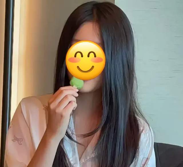 原创            马筱梅怒斥网友！孩子正脸照是朋友偷拍，恶意攻击小玥儿都看到了