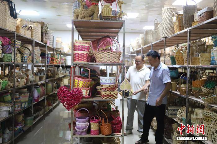 广东侨乡信宜竹编传统产业“破茧蝶变”