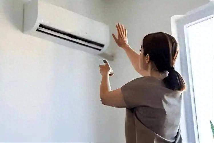 医生再三强调：在空调房里待满6小时的人，可能要面对这3种危害