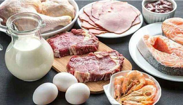 晚餐吃太晚，血糖在悄悄失控，你中招了吗？