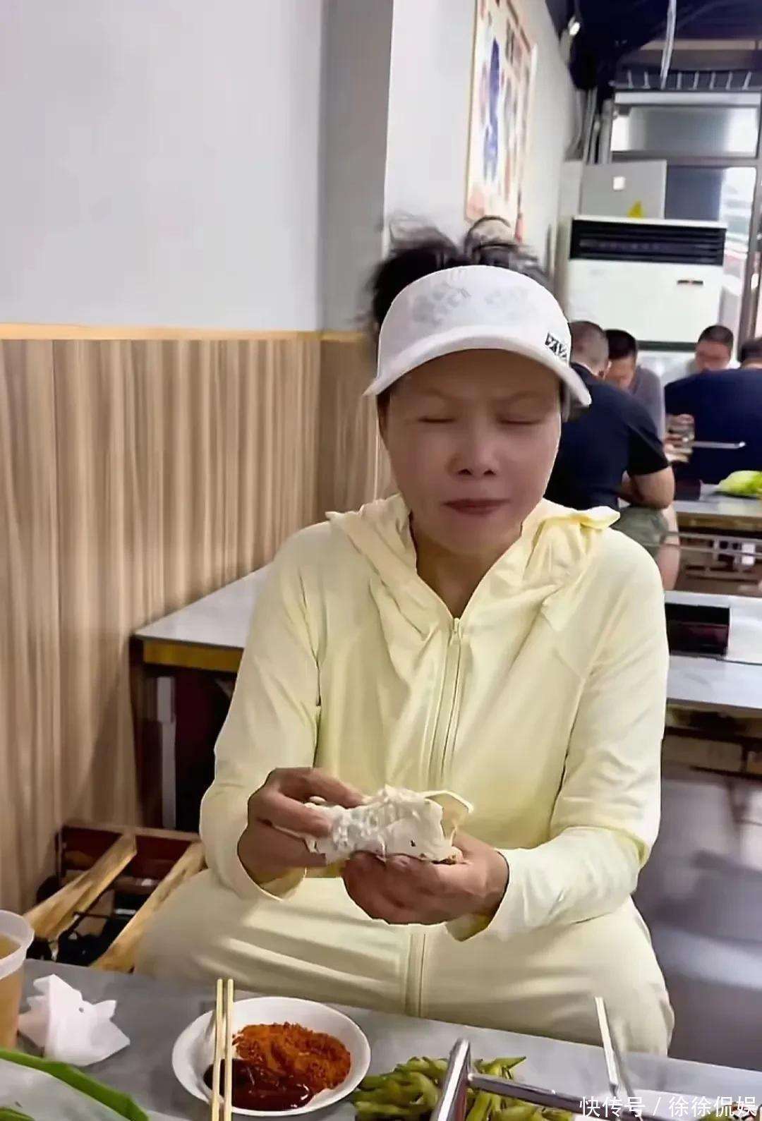 原创            59岁田震近况，放弃定居澳洲选择回国生活，因病未曾生育