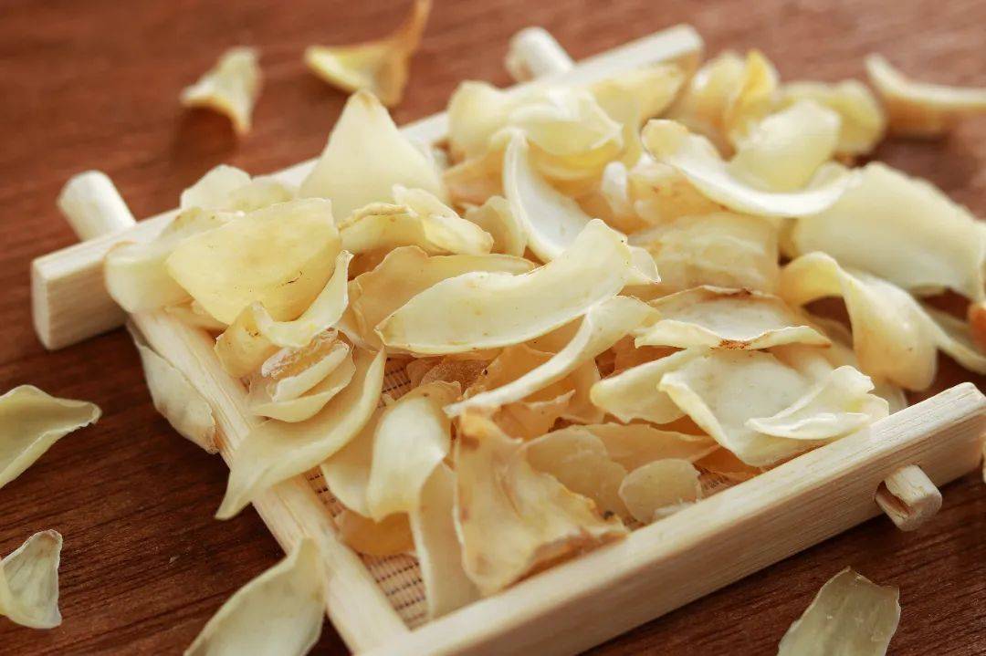 金秋将至，补肺正当时！吃一口多汁的鲜百合，从上润到下