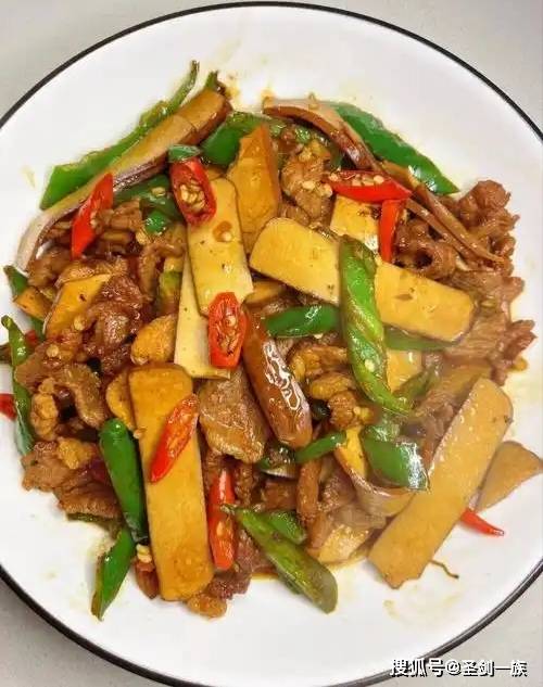 “三伏不祛湿，秋冬要受苦”，建议多吃8种食物，祛湿健脾强免疫
