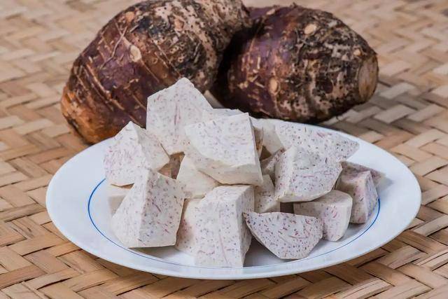 芋头是“天然胰岛素”？医生：想控好血糖，糖尿病人常吃5种主食