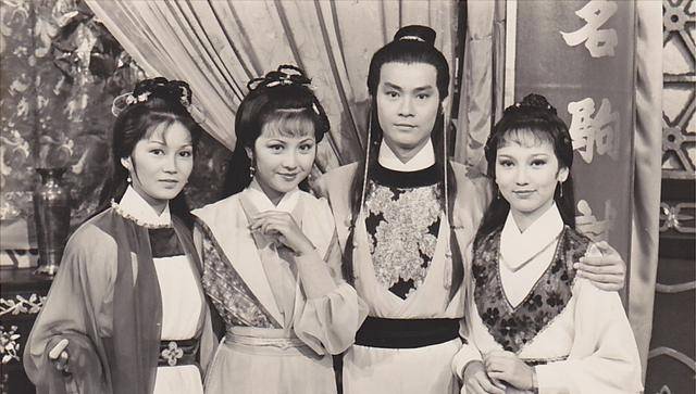 TVB前女星前夫为出家而离婚，曾向她下跪，两人从夫妻变师徒