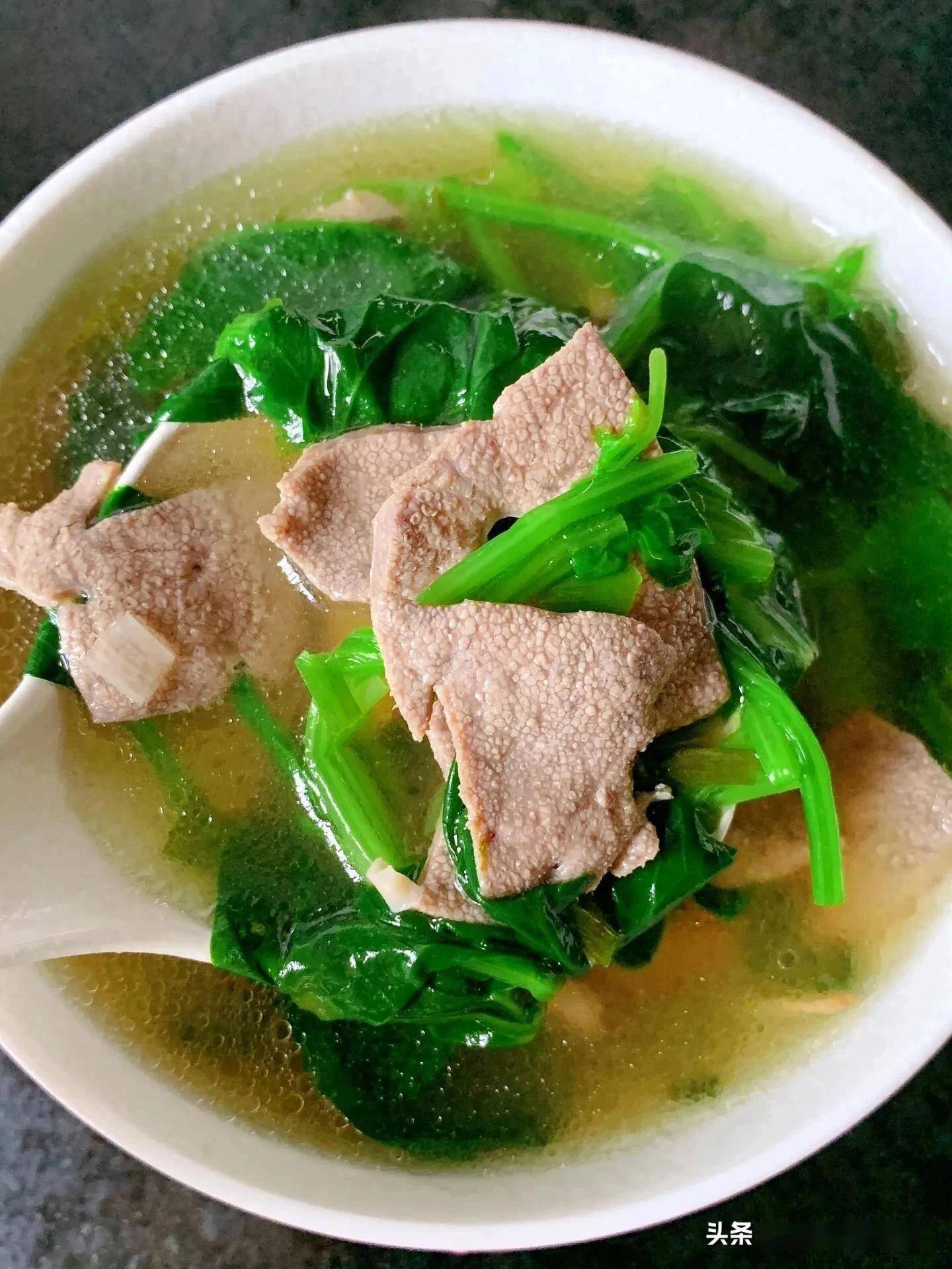 “女人养肝，脸上无斑”，建议：女人常喝这4汤，养肝抗衰更白嫩