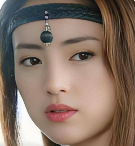 原创            二婚AA制、分居带娃：董璇的婚姻，揭开了重组家庭的遮羞布