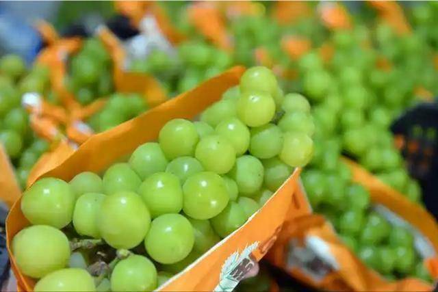 阳光玫瑰上市！医生多次提醒：高血压患者吃时，要多警惕这3点