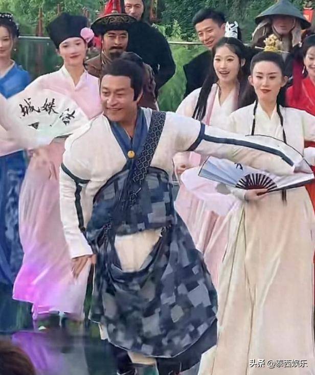 原创            曾经红极一时，如今在景区卖艺，这5位落魄明星，一个比一个可惜