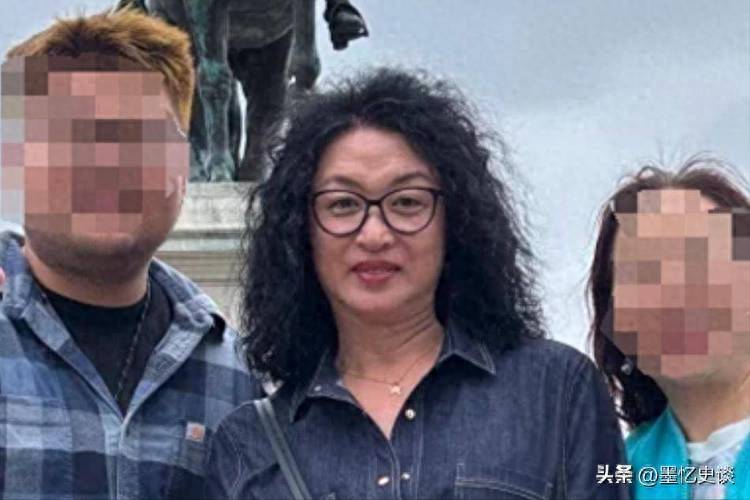 原创            面相变了！拒绝道歉，“逃往”法国，57岁金星满脸褶子胸都小了